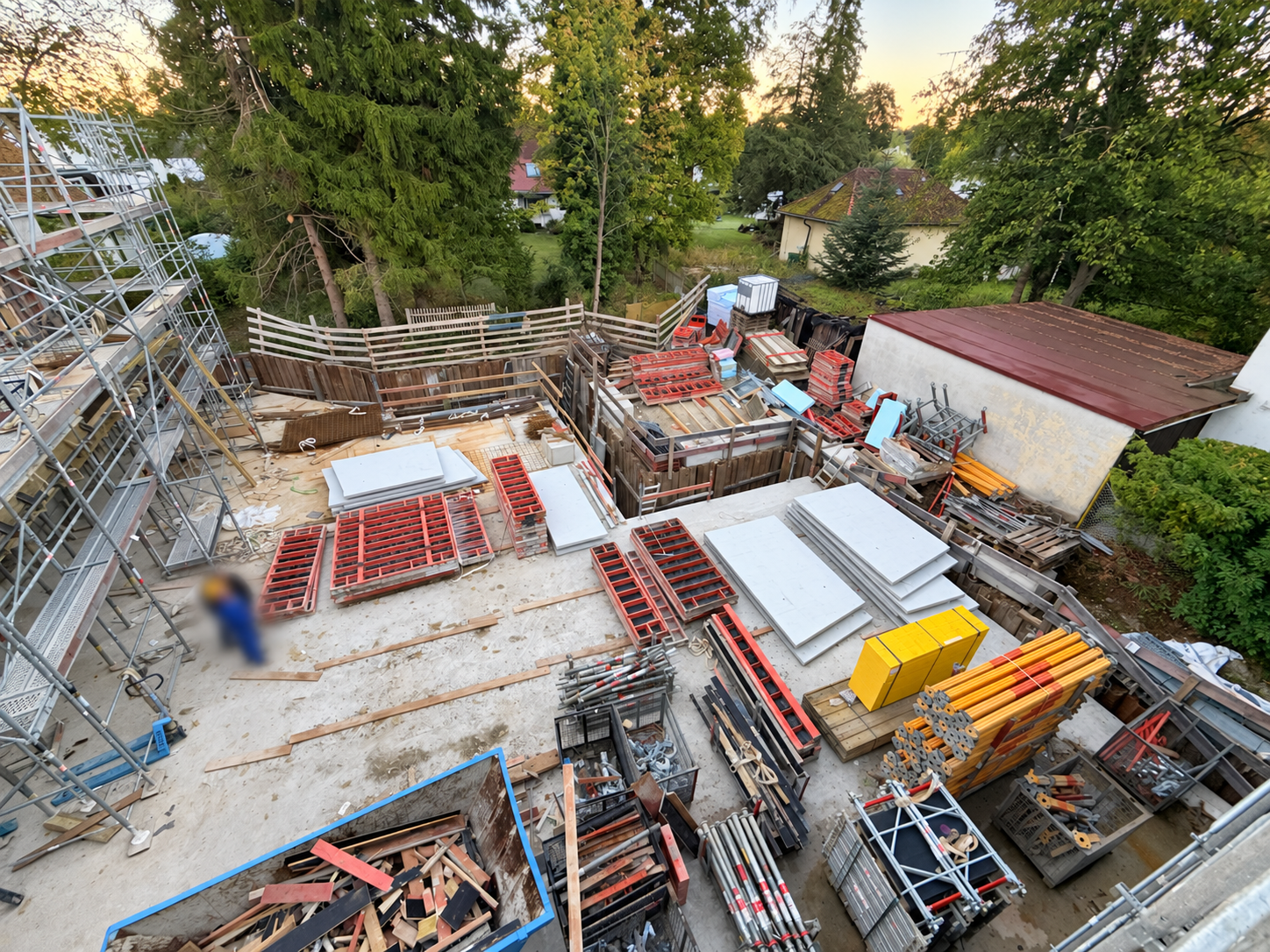Schachblumenweg – Schalung und Materialbereitstellung